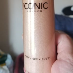 Iconic London Prep-Set-Glow spray